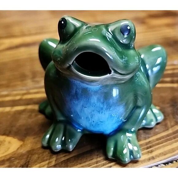 Frog Figures, Three Different. Collectible, Decorative. Pond, Garden, Planter - Picture 2 of 12